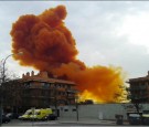 Catalonia-spain-toxic-orange-cloud-smoke