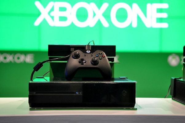 xbox-one-mini-rumors-more-compact-quieter-console-coming-in-late