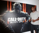 Julius Randle Visits Activision's Call Of Duty: Black Ops 3 Booth At The E3 Convention