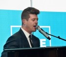 VH1 Save The Music Foundation & Viacommunity Robin Thicke Piano Delivery